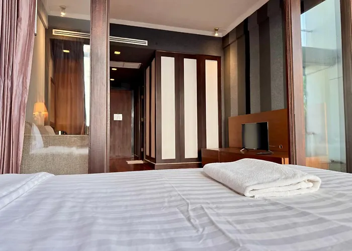 Apartment H De Silom *